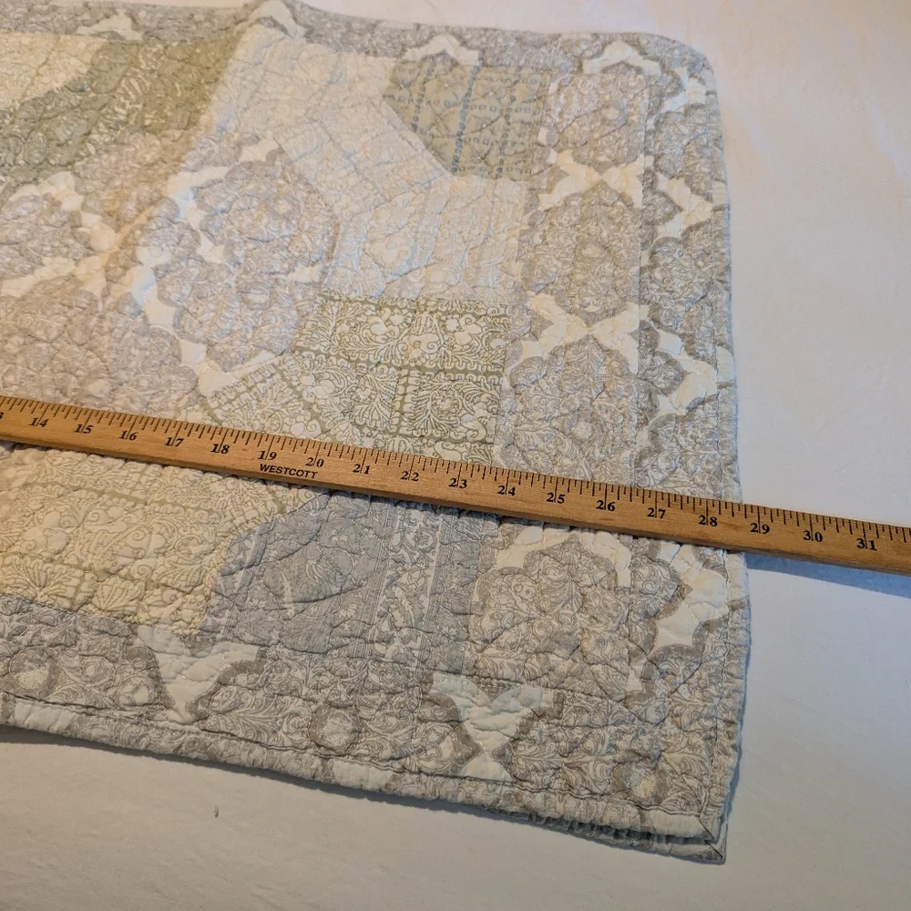Vintage 100% cotton quilted pair of shams